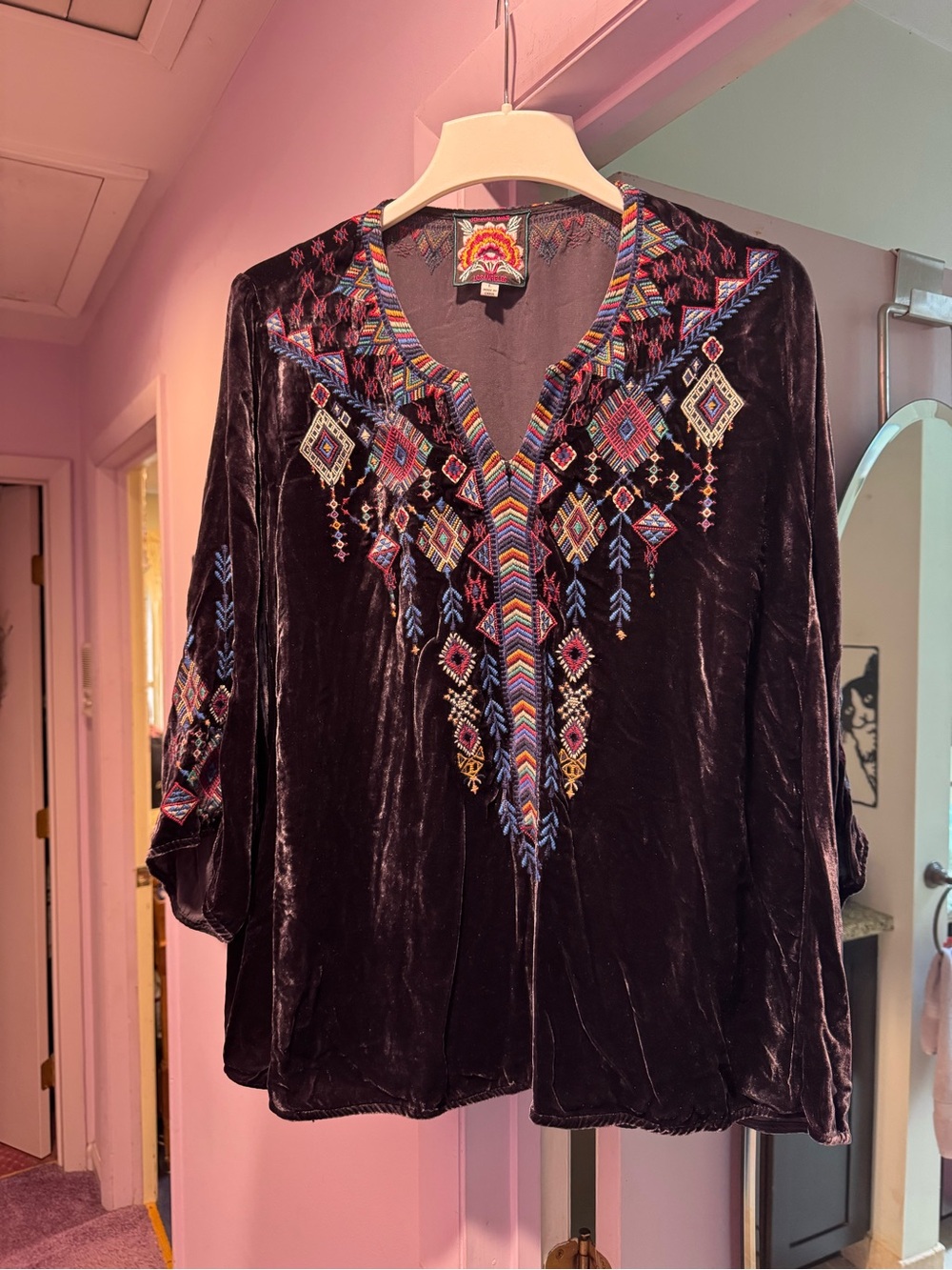 Johnny Was Size L Embroidered Velvet V-Neck Women's Top - Deep Plum